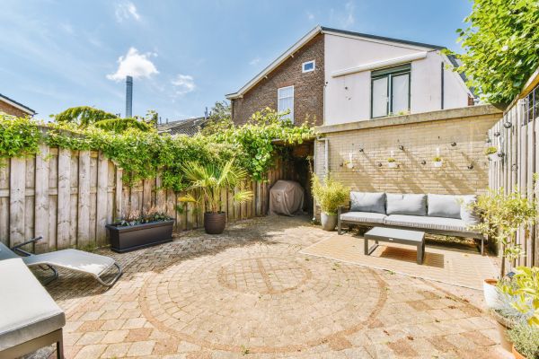 Courtyard Patio Service in Orem